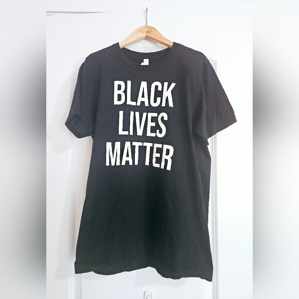 Black Lives Matter Tee